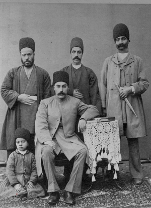 پوشش مردان قاجاری