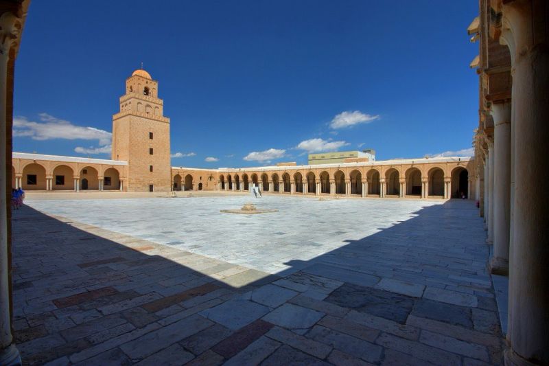 پرونده:حیاط1.jpeg
