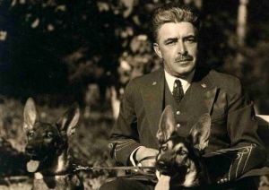 معززالملک
