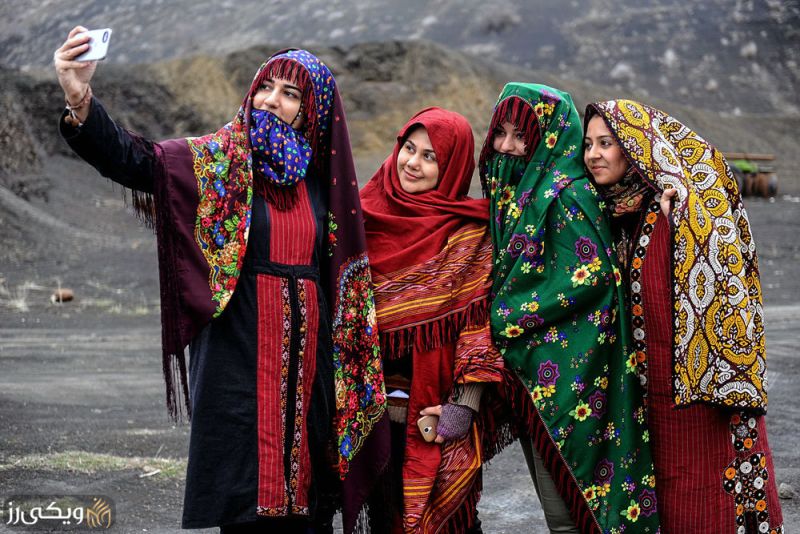 پرونده:زنان-ترکمن.jpg